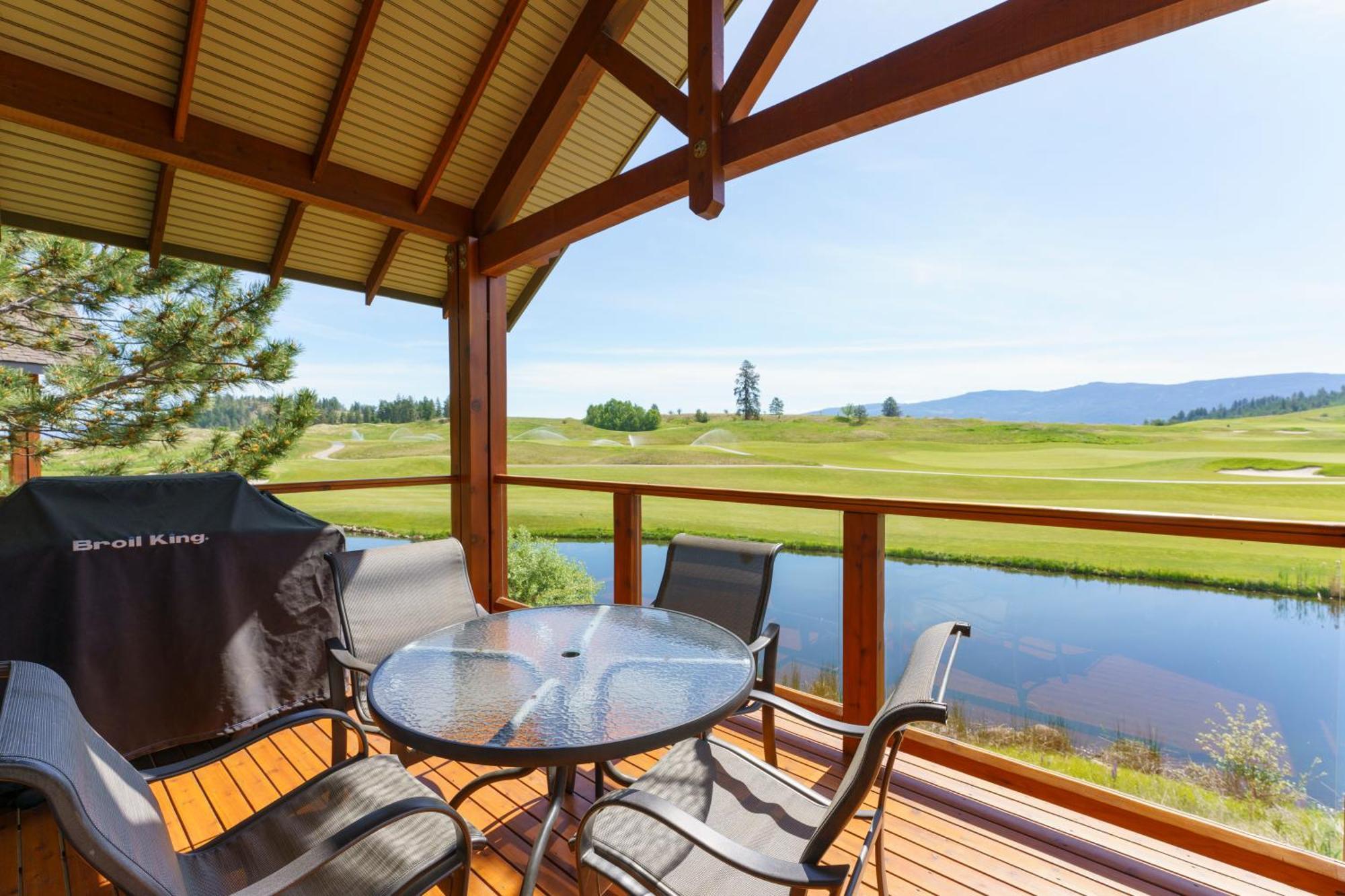 Predator Ridge Resort Вeрнoн Екстериор снимка