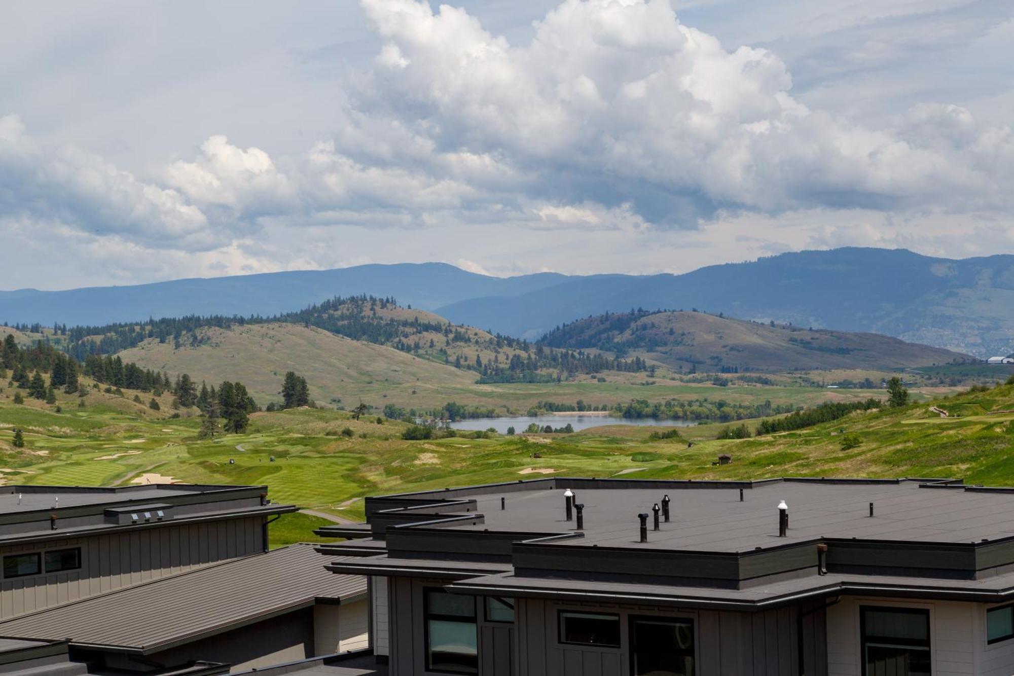 Predator Ridge Resort Вeрнoн Екстериор снимка