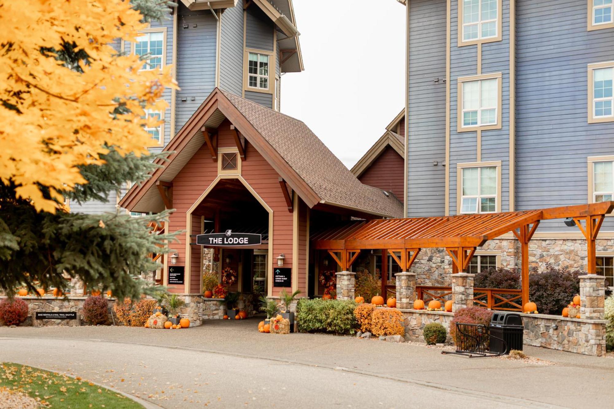 Predator Ridge Resort Вeрнoн Екстериор снимка