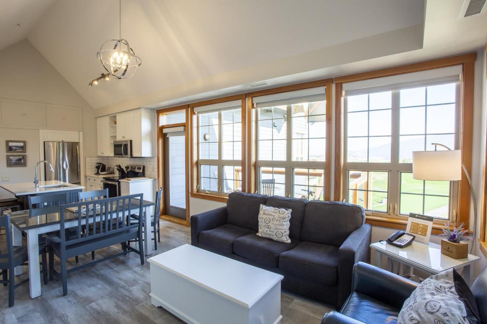Predator Ridge Resort Вeрнoн Екстериор снимка